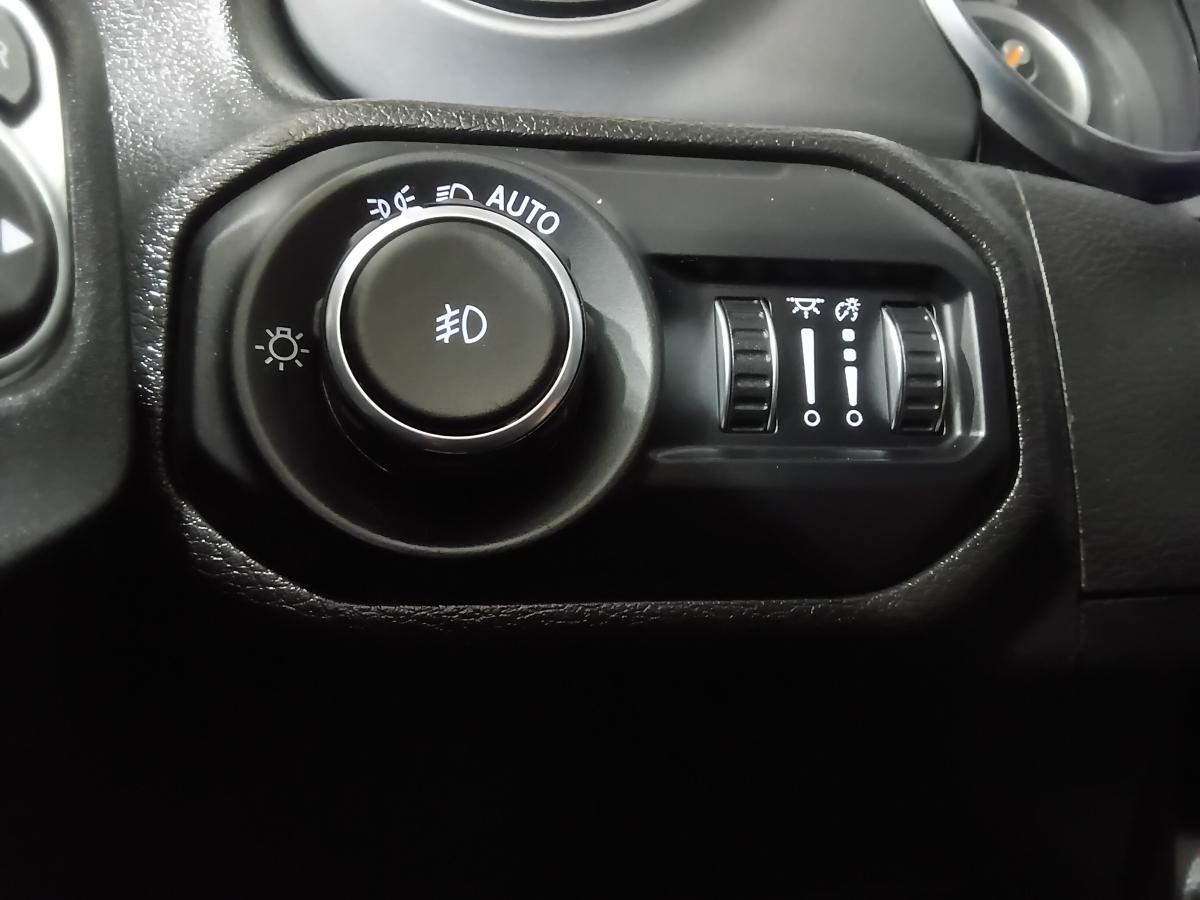 2022 Jeep Wrangler - Image 25