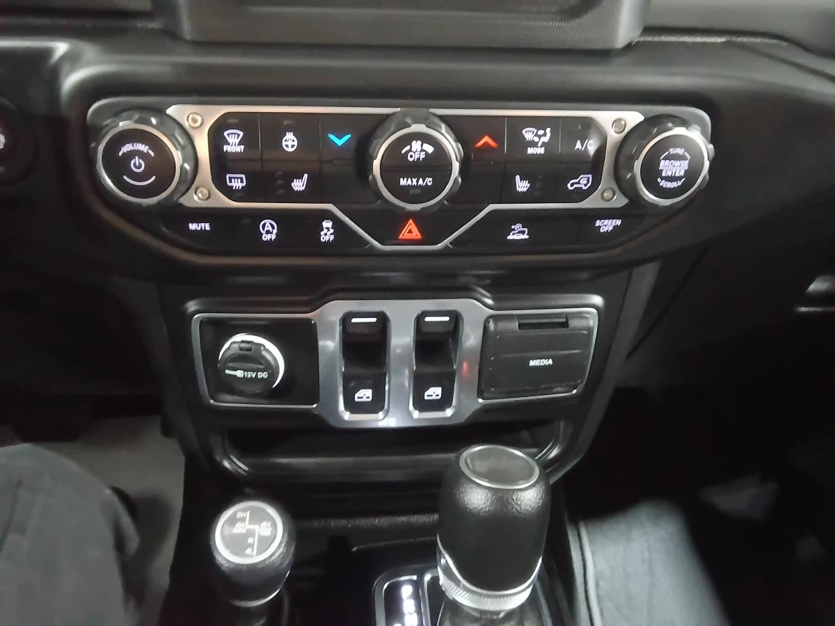 2022 Jeep Wrangler - Image 28