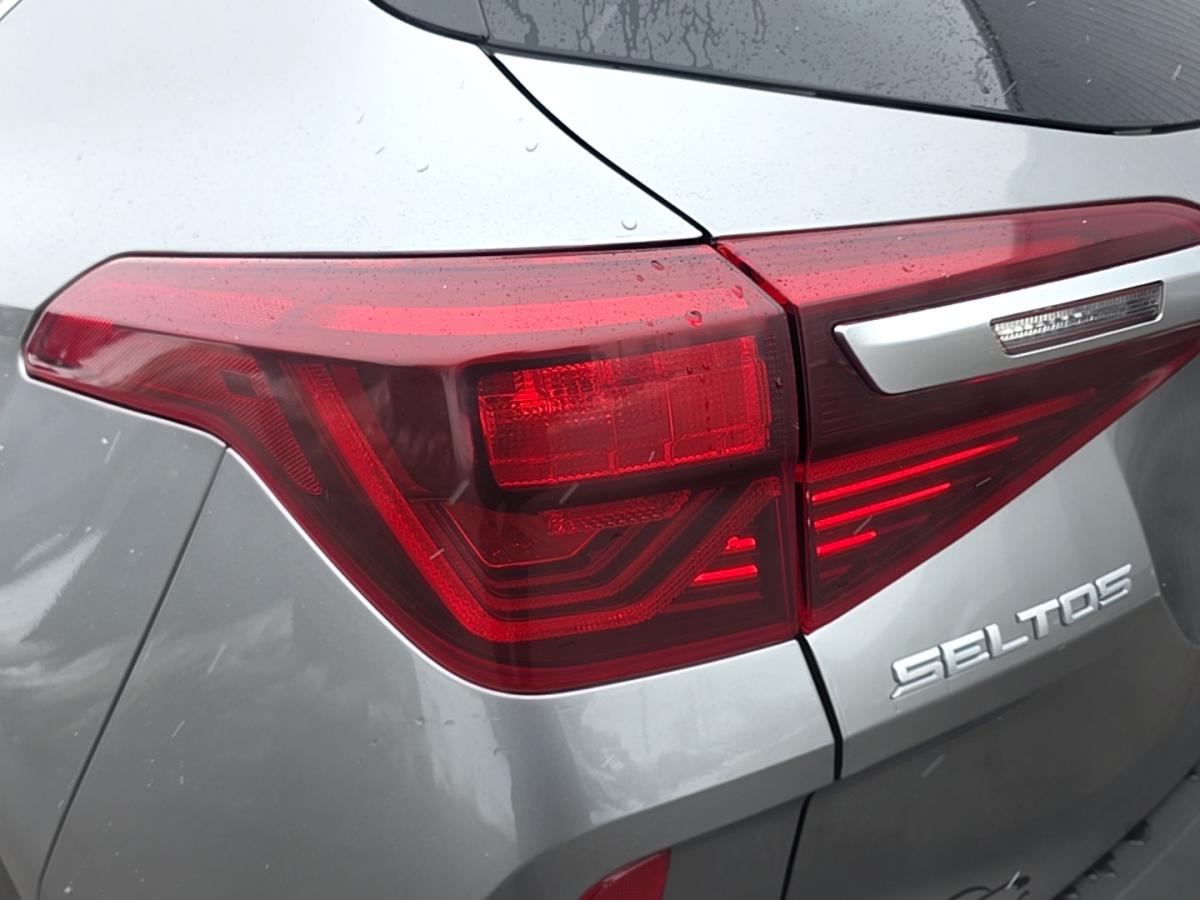 2023 Kia Seltos - Image 13