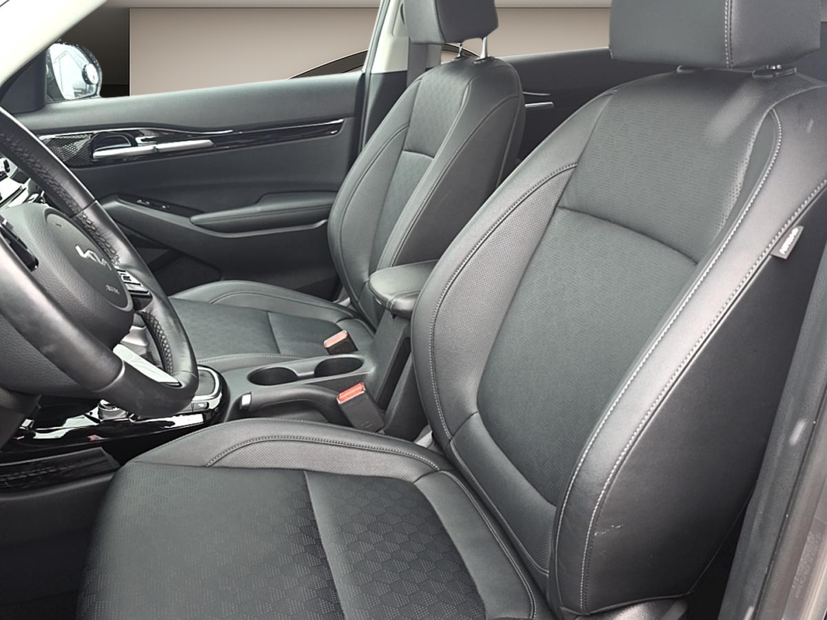 2023 Kia Seltos - Image 21
