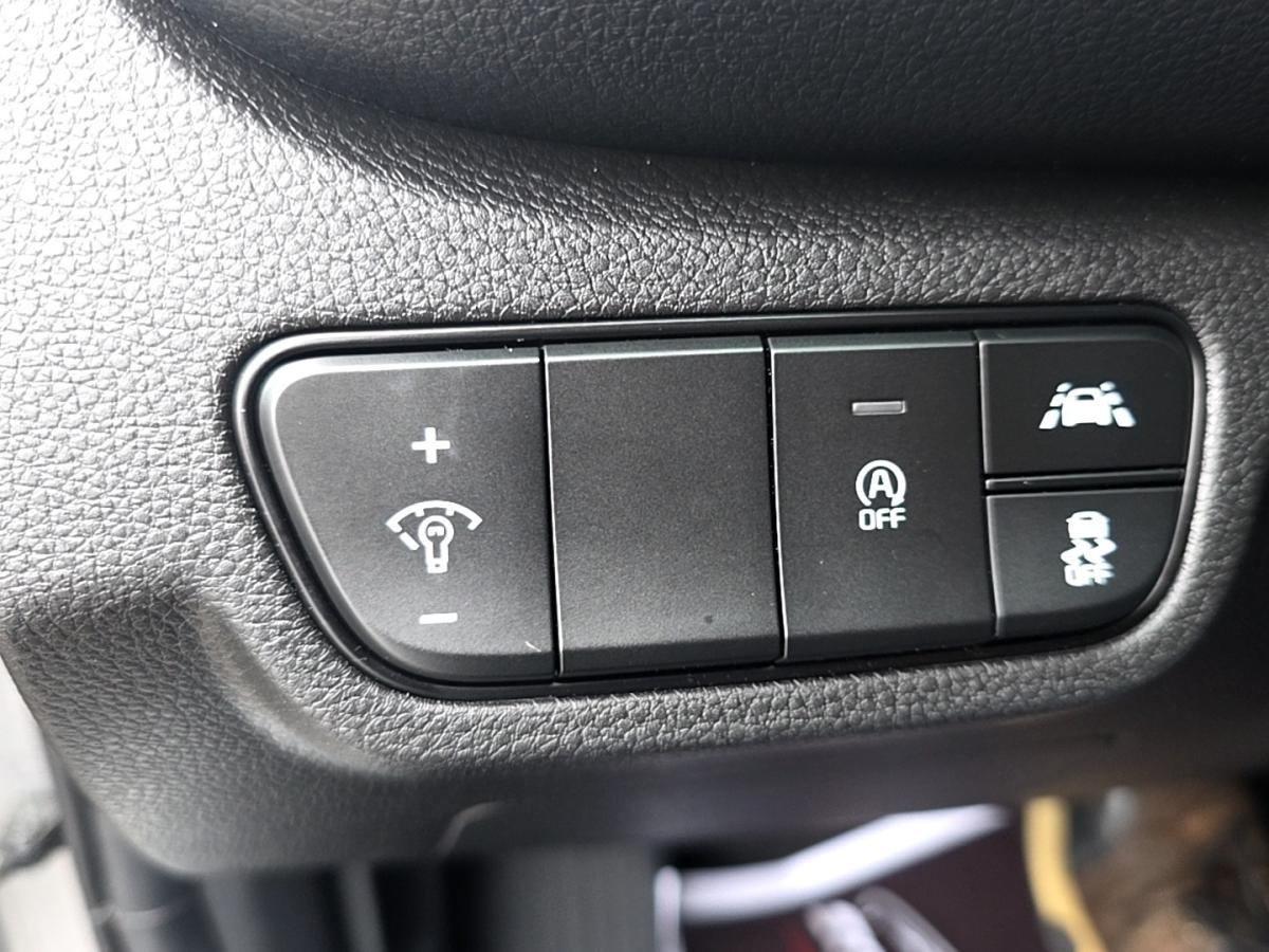 2023 Kia Seltos - Image 25