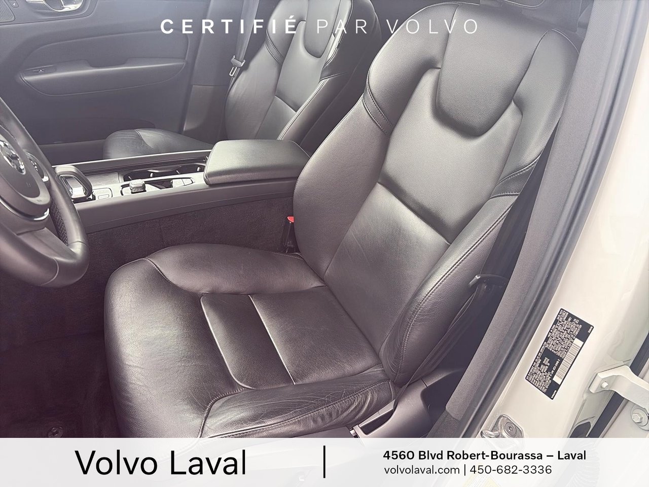 2022 Volvo XC60 - Image 10