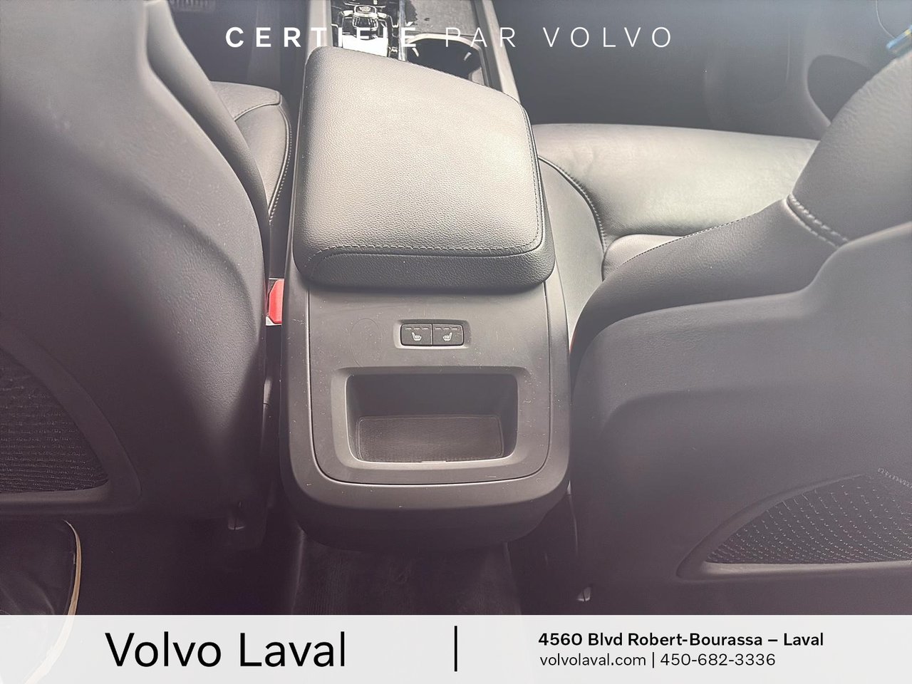 2022 Volvo XC60 - Image 17