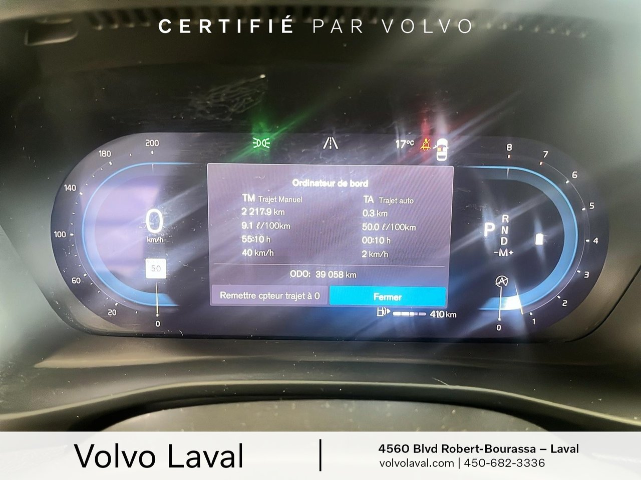 2025 Volvo XC40 - Image 12