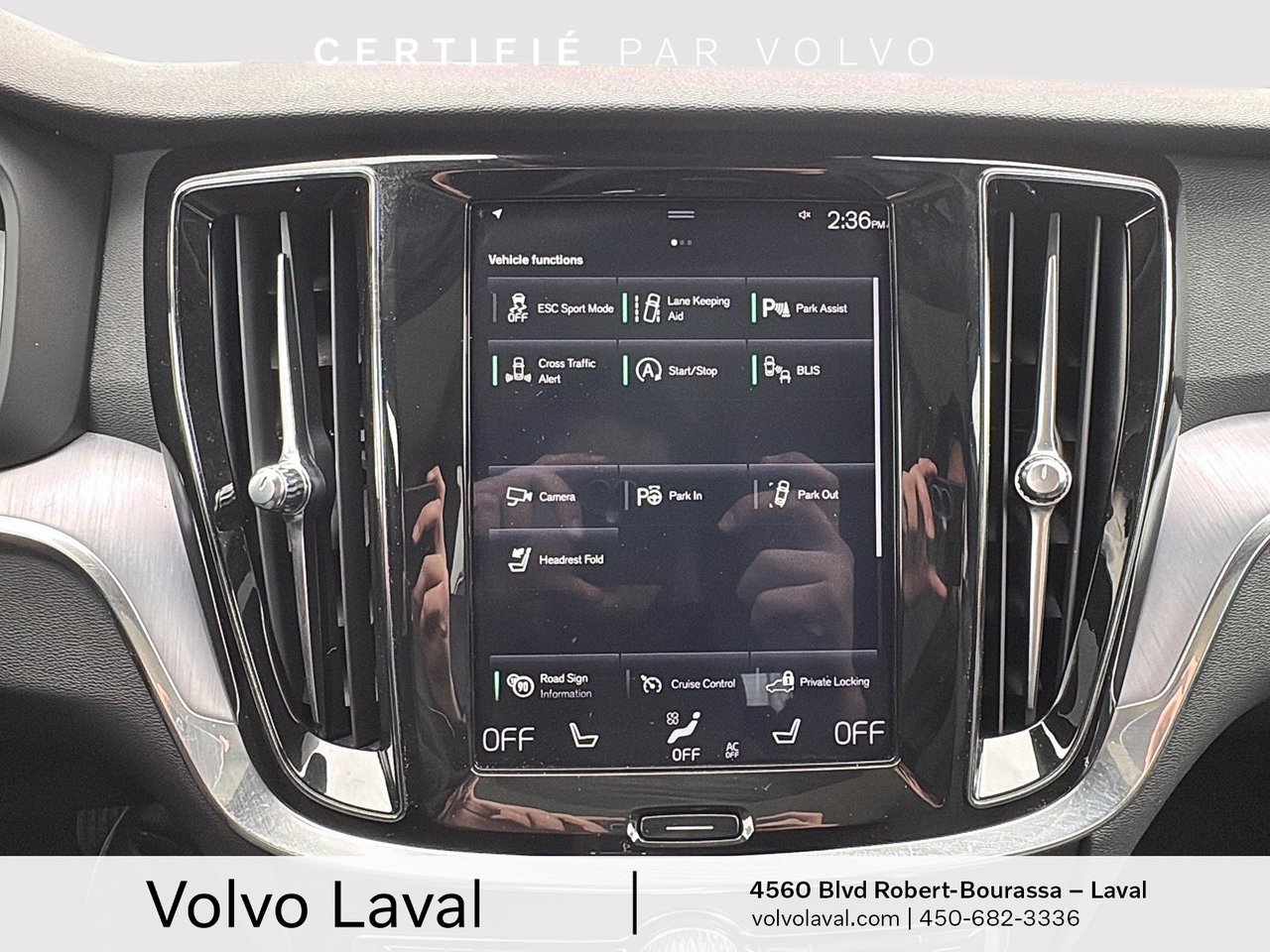 2020 Volvo V60 Cross Country - Image 23