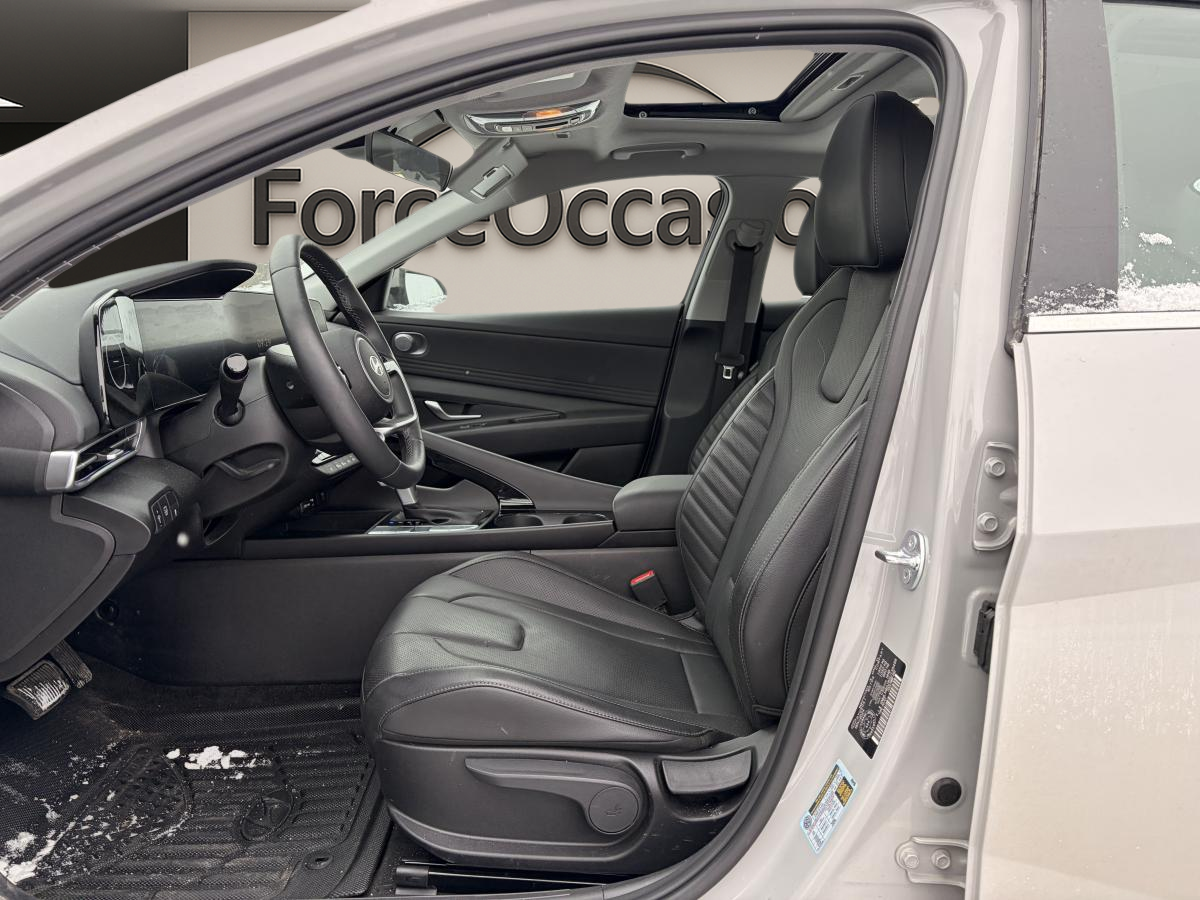 2025 Hyundai Elantra Hybrid - Image 11