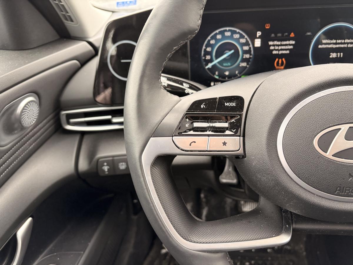 2025 Hyundai Elantra Hybrid - Image 15