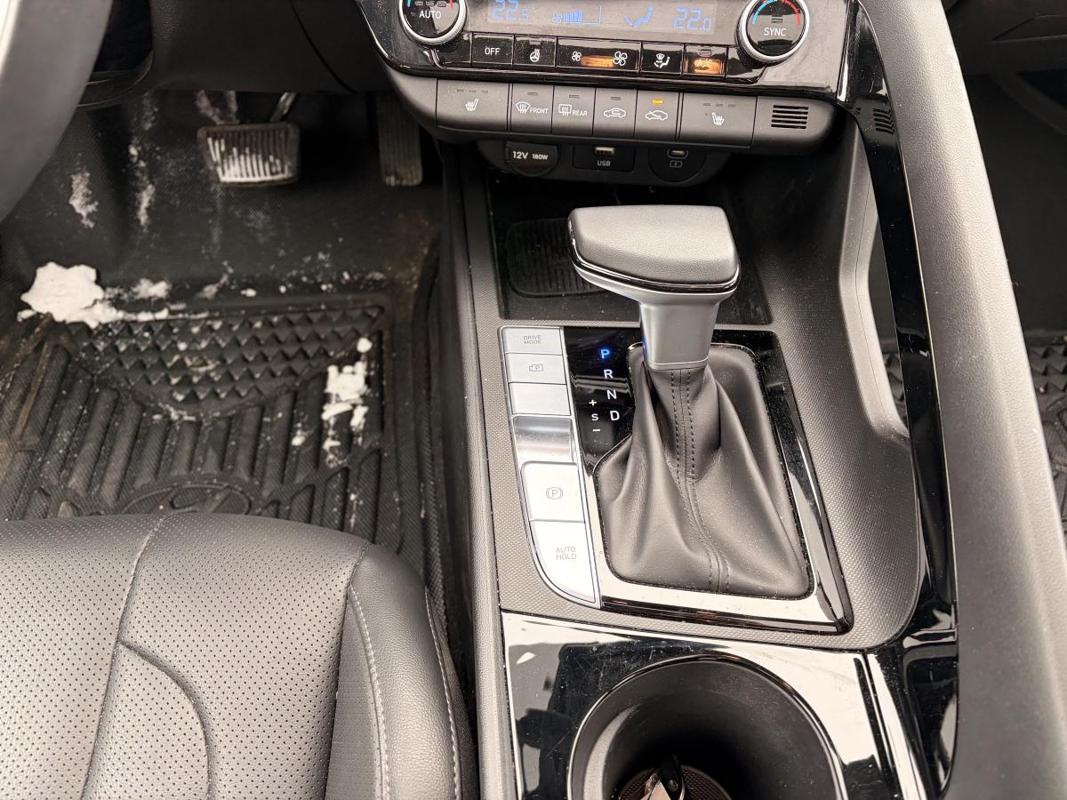 2025 Hyundai Elantra Hybrid - Image 17