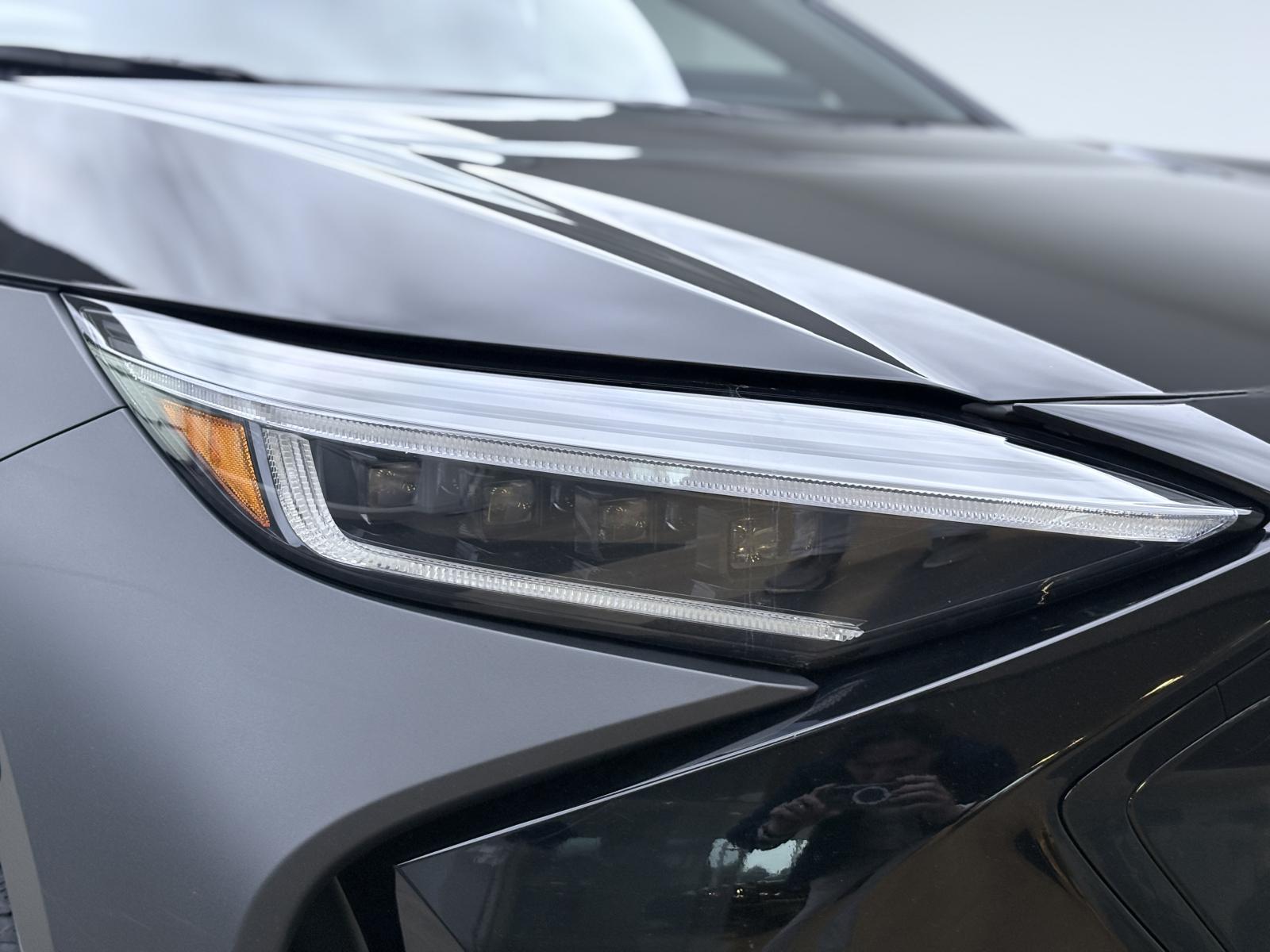 2024 Subaru Solterra - Image 2