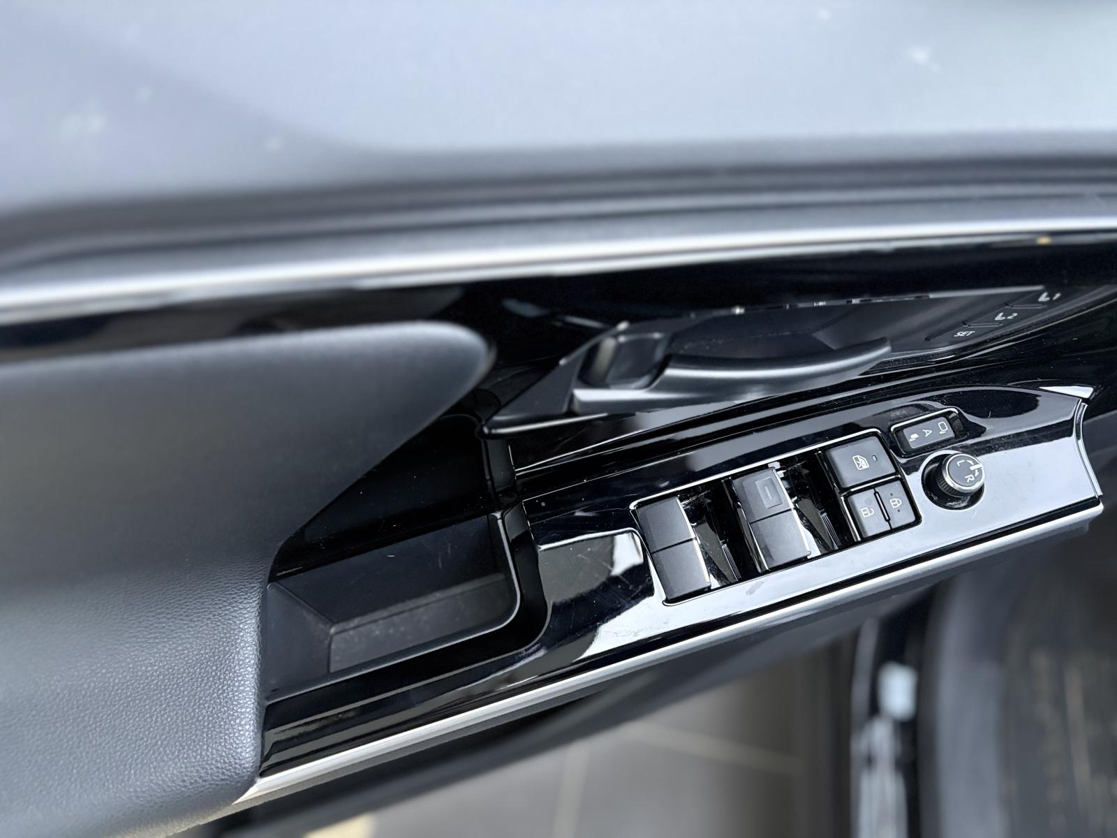 2024 Subaru Solterra - Image 19