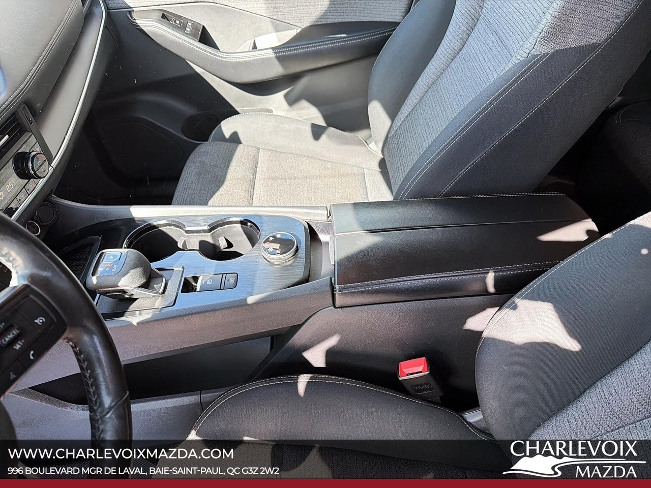 2021 Nissan Rogue - Image 10