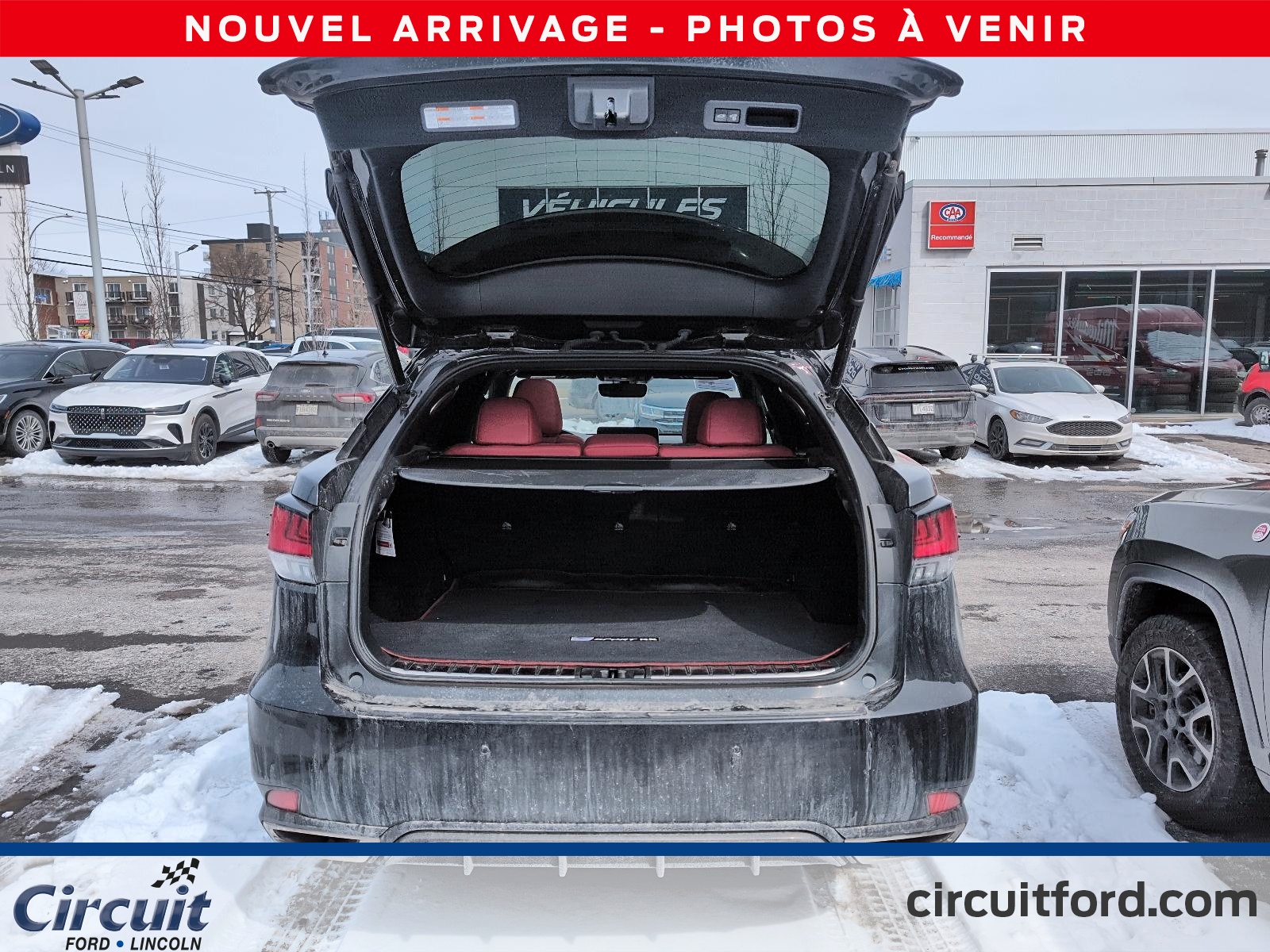 2022 Lexus RX 350L - Image 7