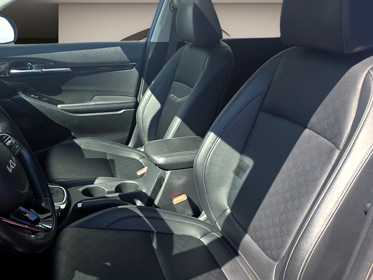 2023 Kia Seltos - Image 5