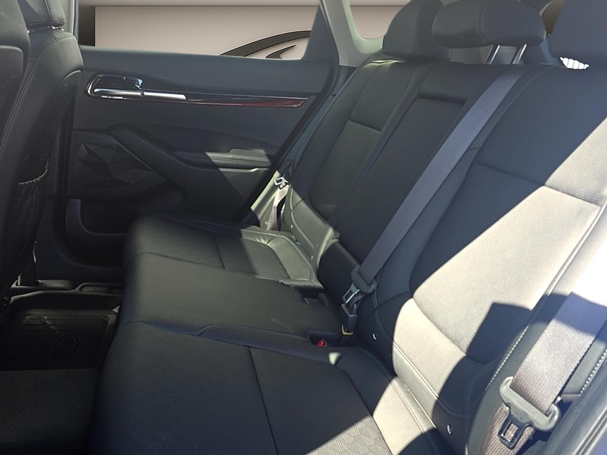 2023 Kia Seltos - Image 6