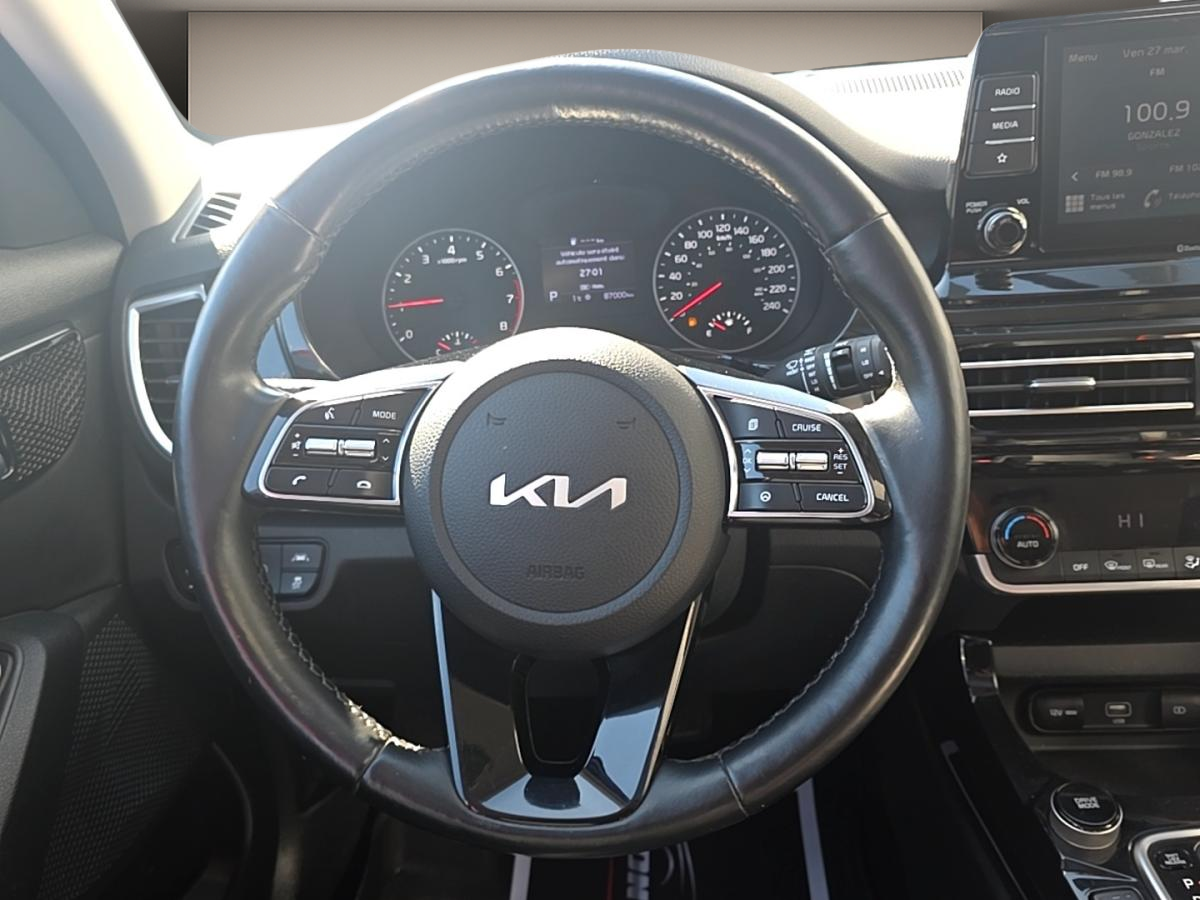 2023 Kia Seltos - Image 14