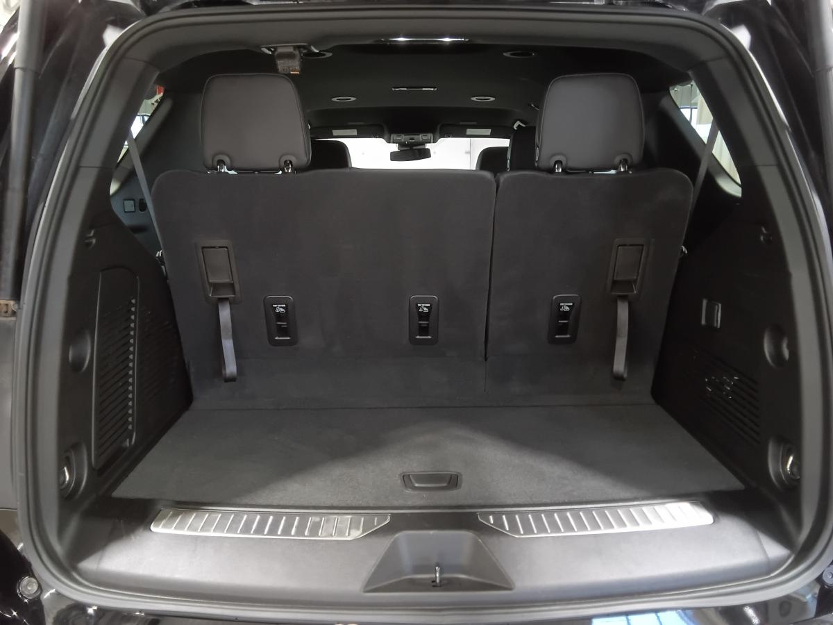 2025 Chevrolet Tahoe - Image 30