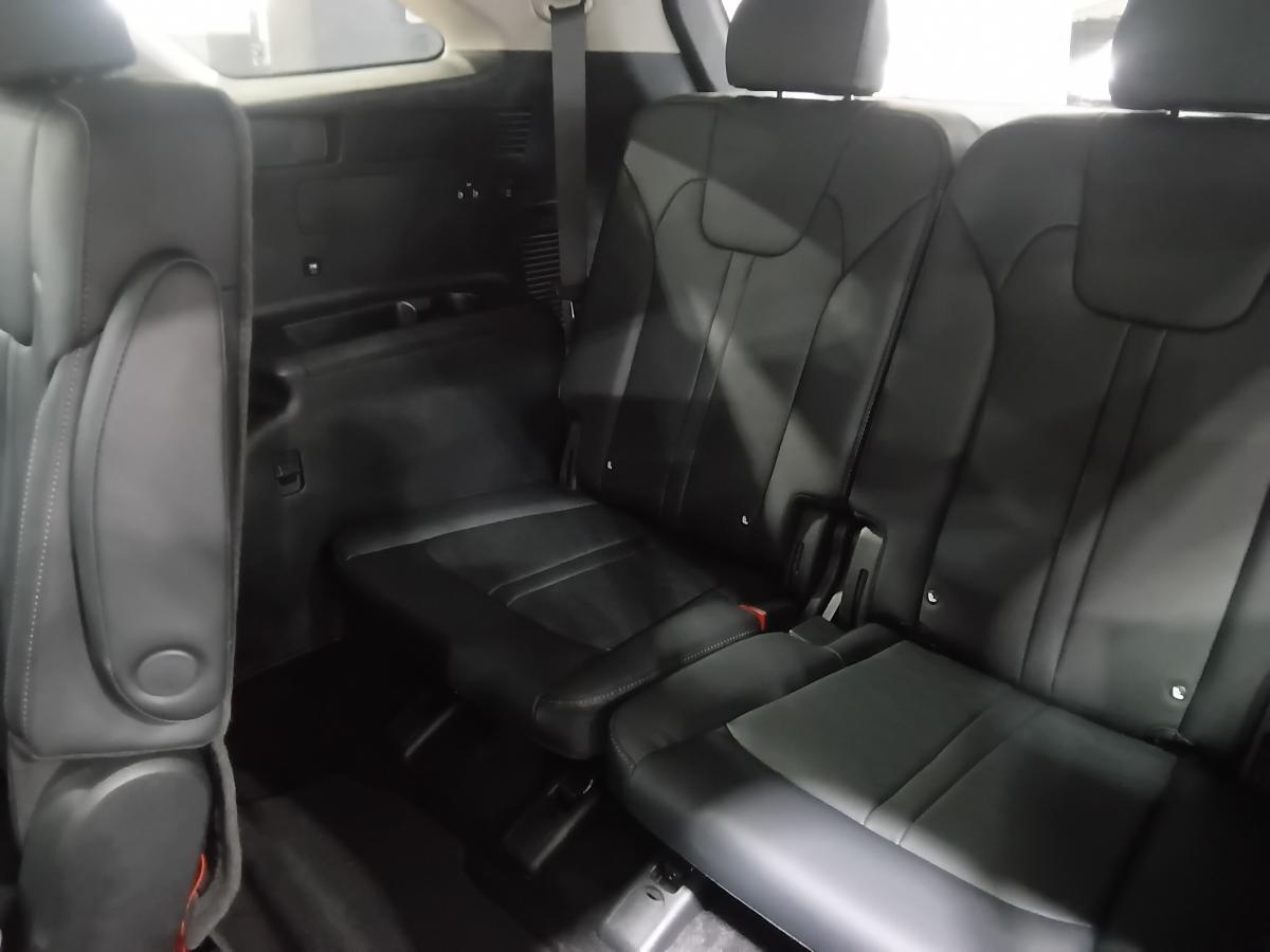 2025 Kia Sorento - Image 20