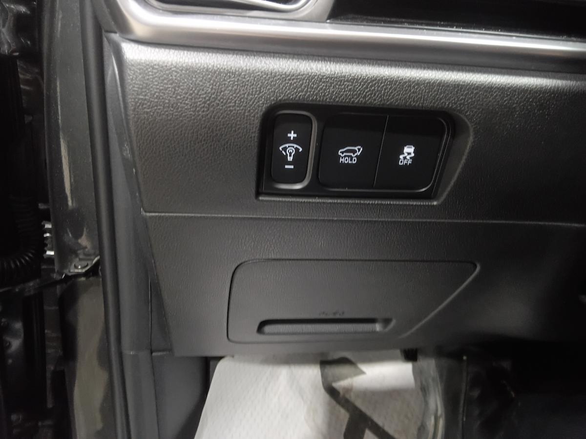 2025 Kia Sorento - Image 24