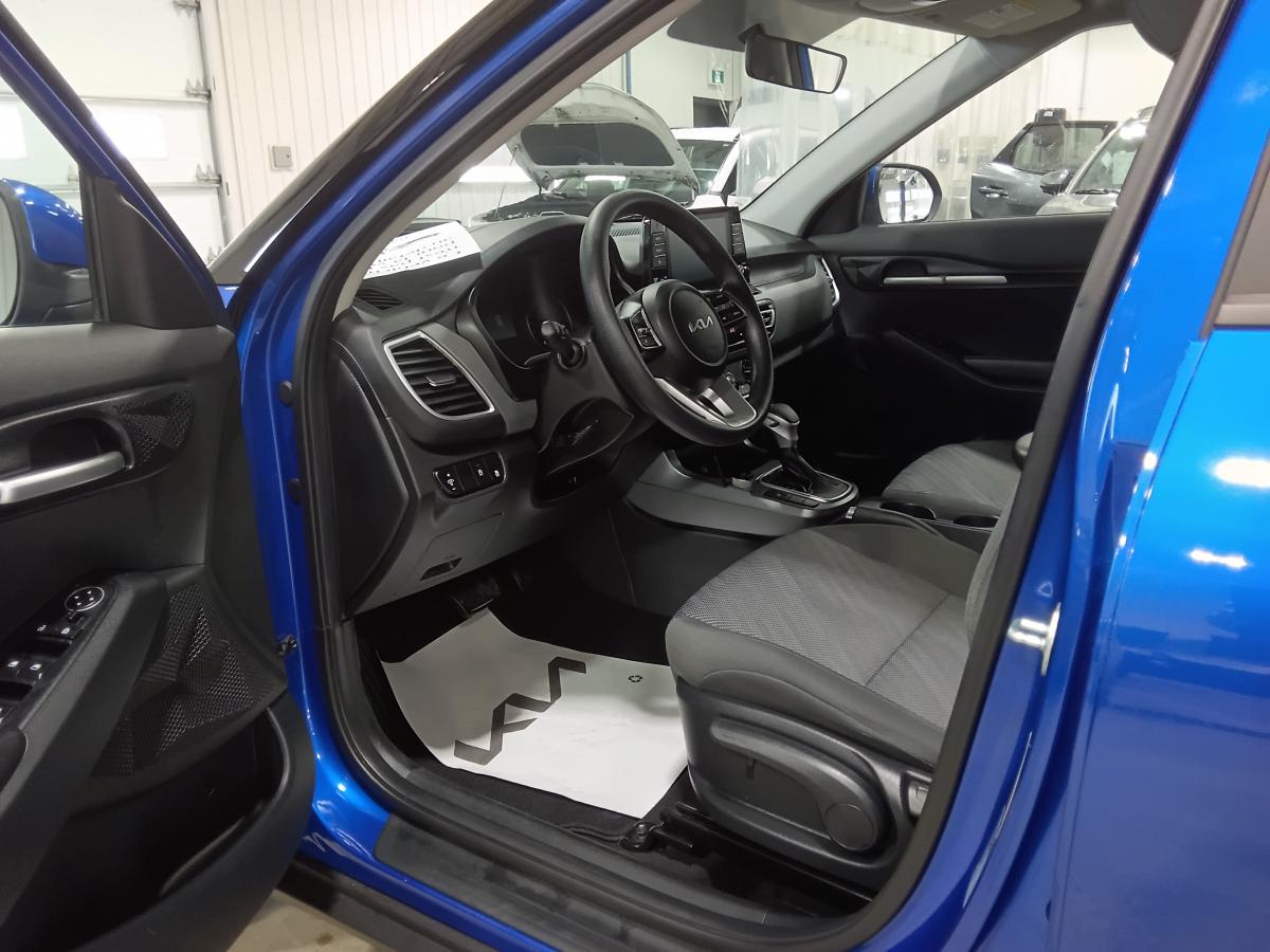 2023 Kia Seltos - Image 14
