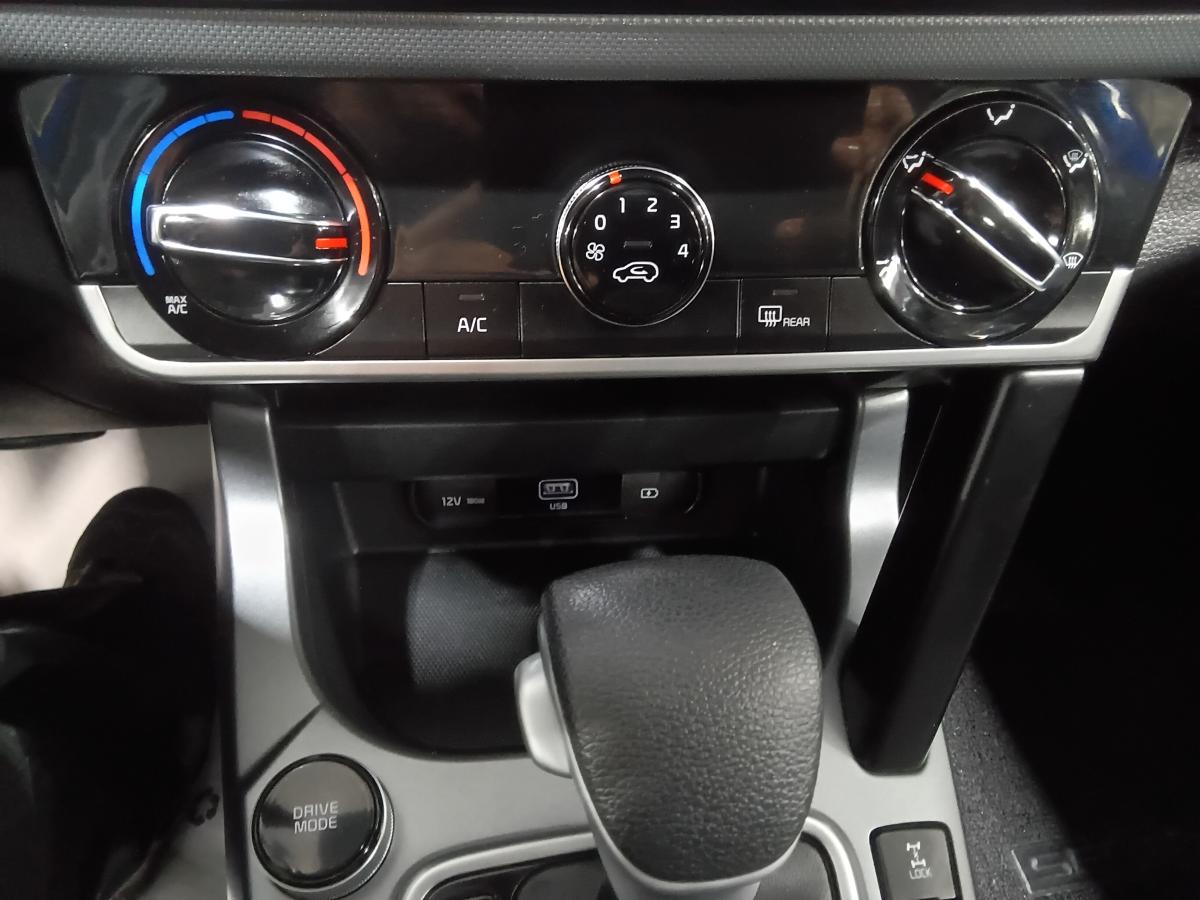 2023 Kia Seltos - Image 27