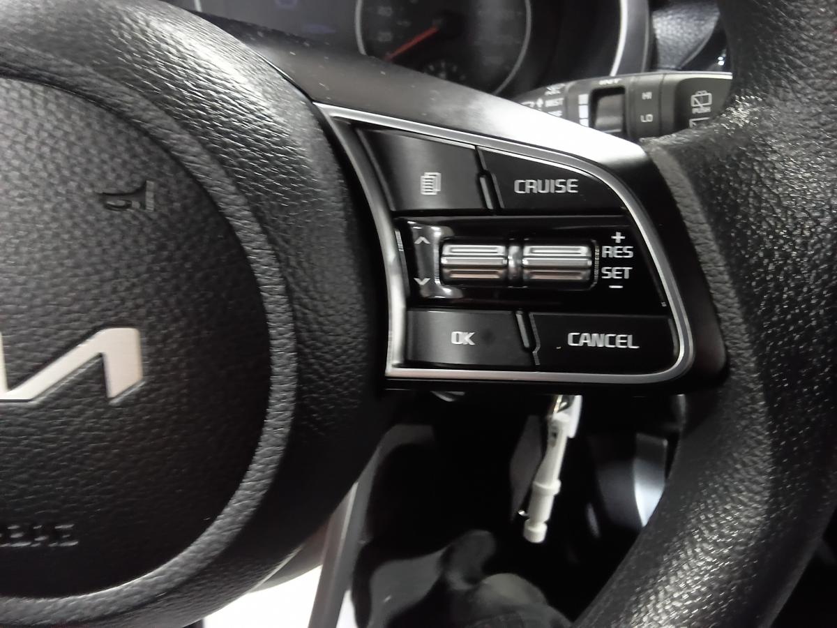 2023 Kia Seltos - Image 32