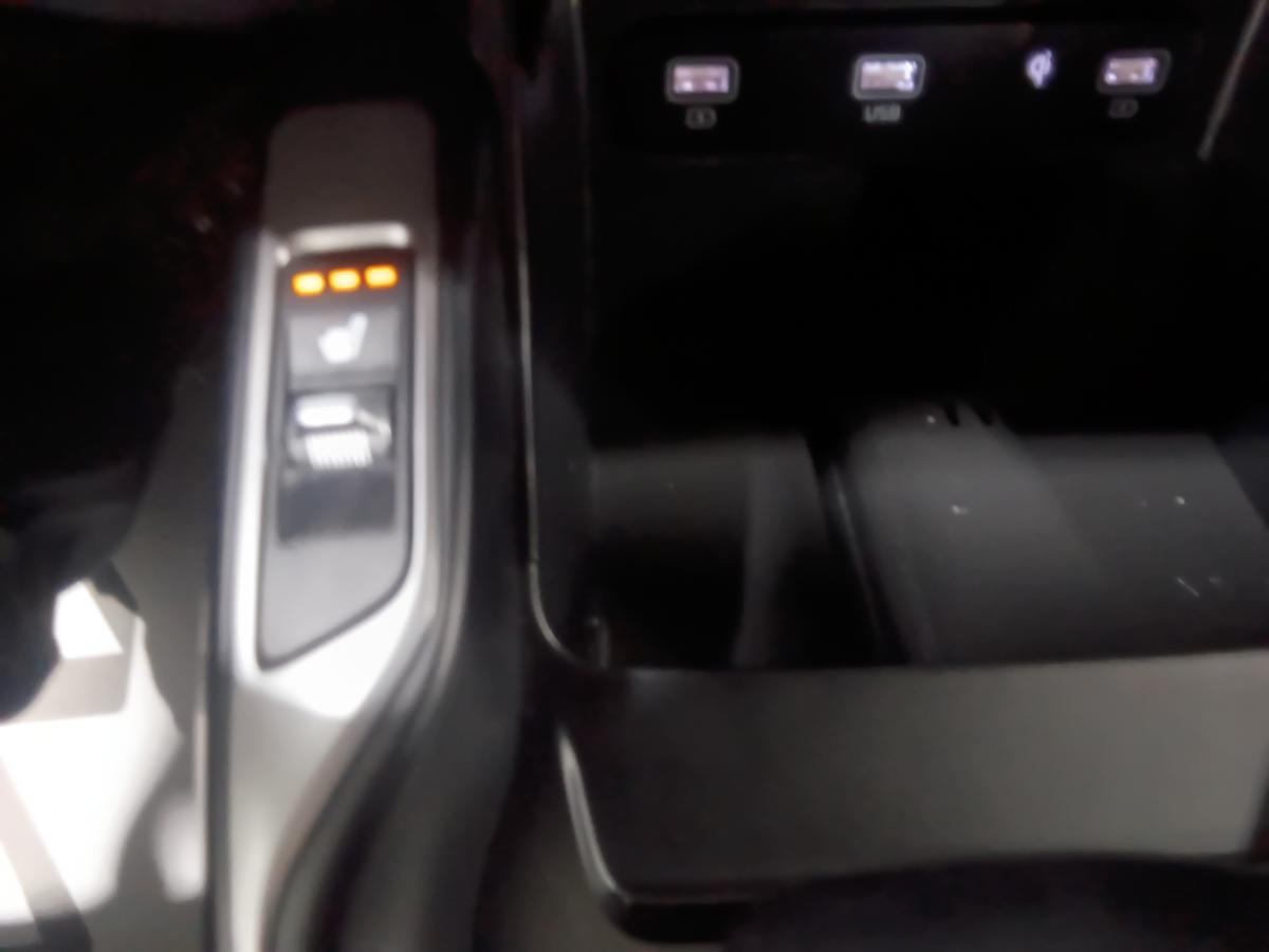 2021 Kia Sorento - Image 31