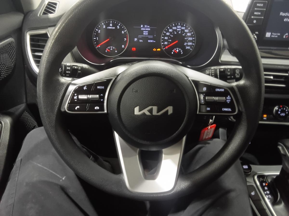 2022 Kia Seltos - Image 13