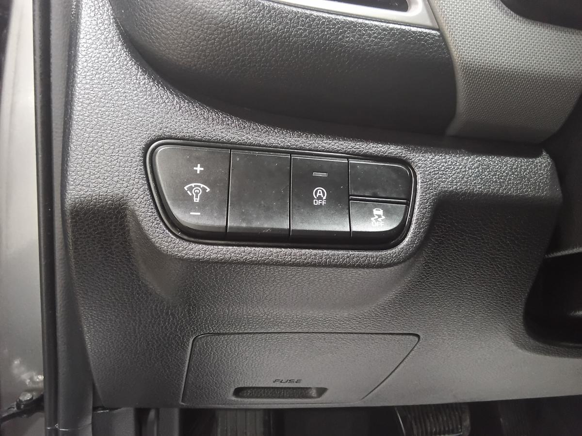 2022 Kia Seltos - Image 25