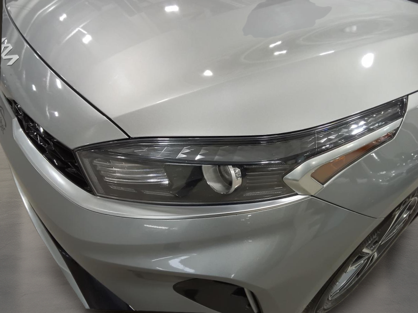 2023 Kia Forte - Image 9