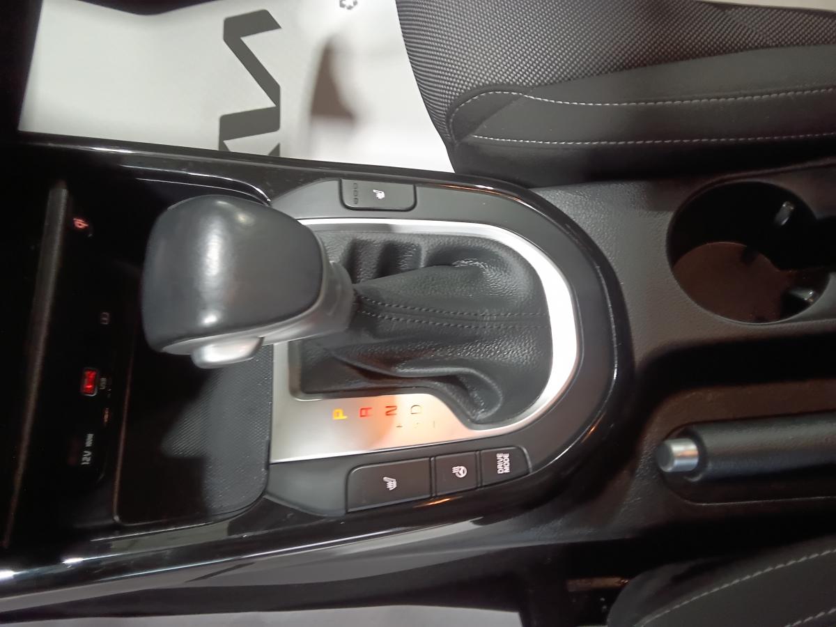 2023 Kia Forte - Image 18