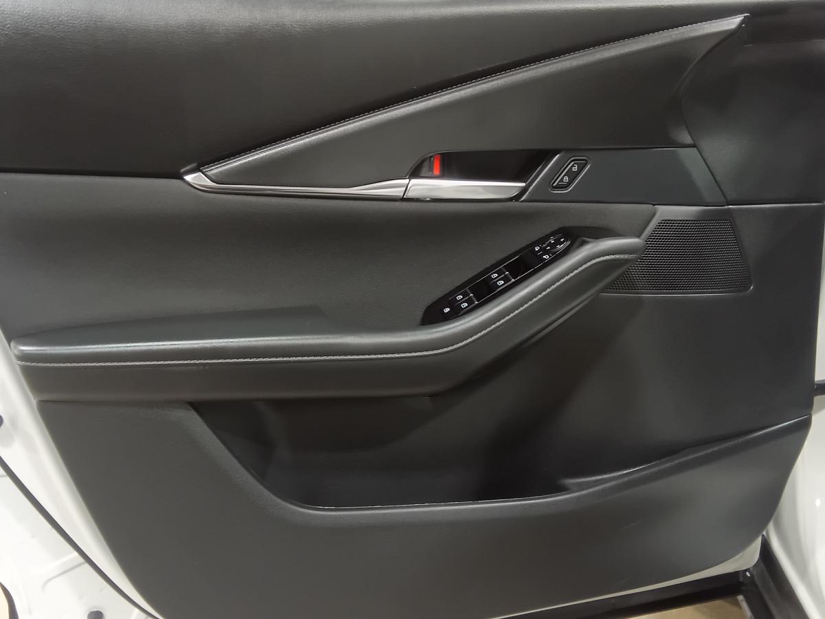 2025 Mazda CX-30 - Image 18