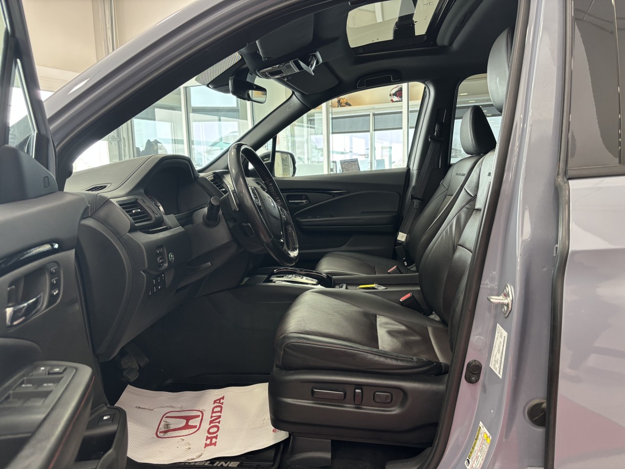 2022 Honda Ridgeline - Image 9