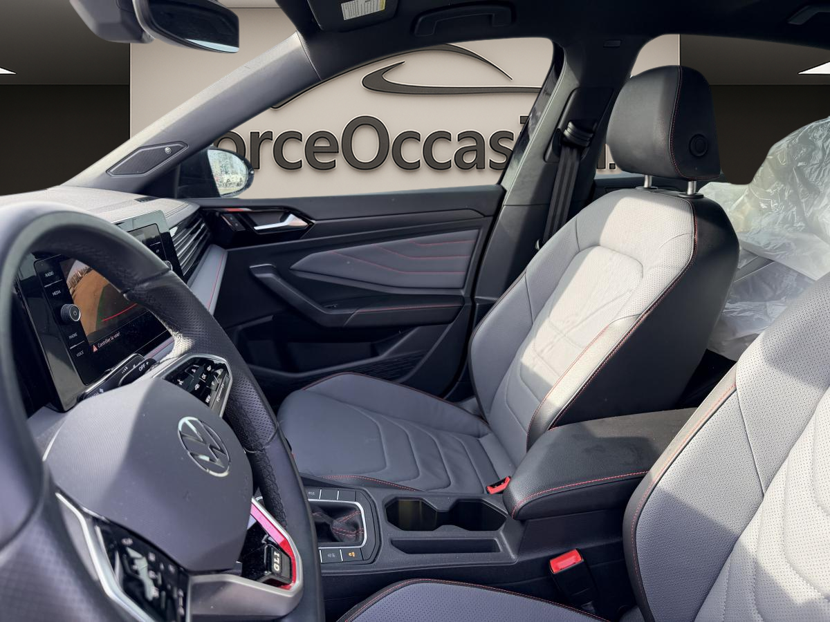 2025 Volkswagen Jetta GLI - Image 3