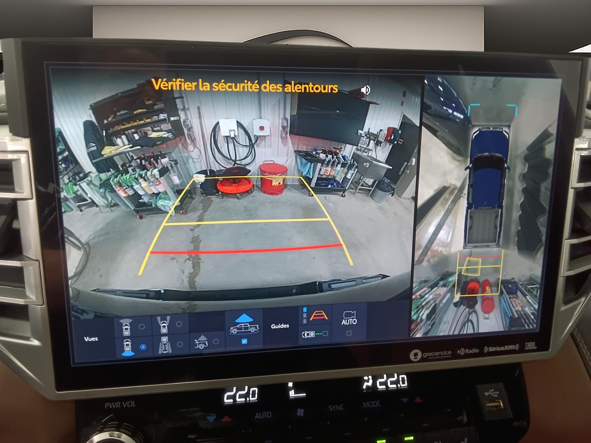 2022 Toyota Tundra Hybrid - Image 17