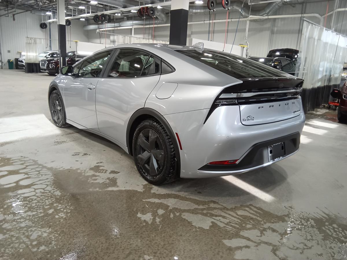 2023 Toyota Prius Prime - Image 37