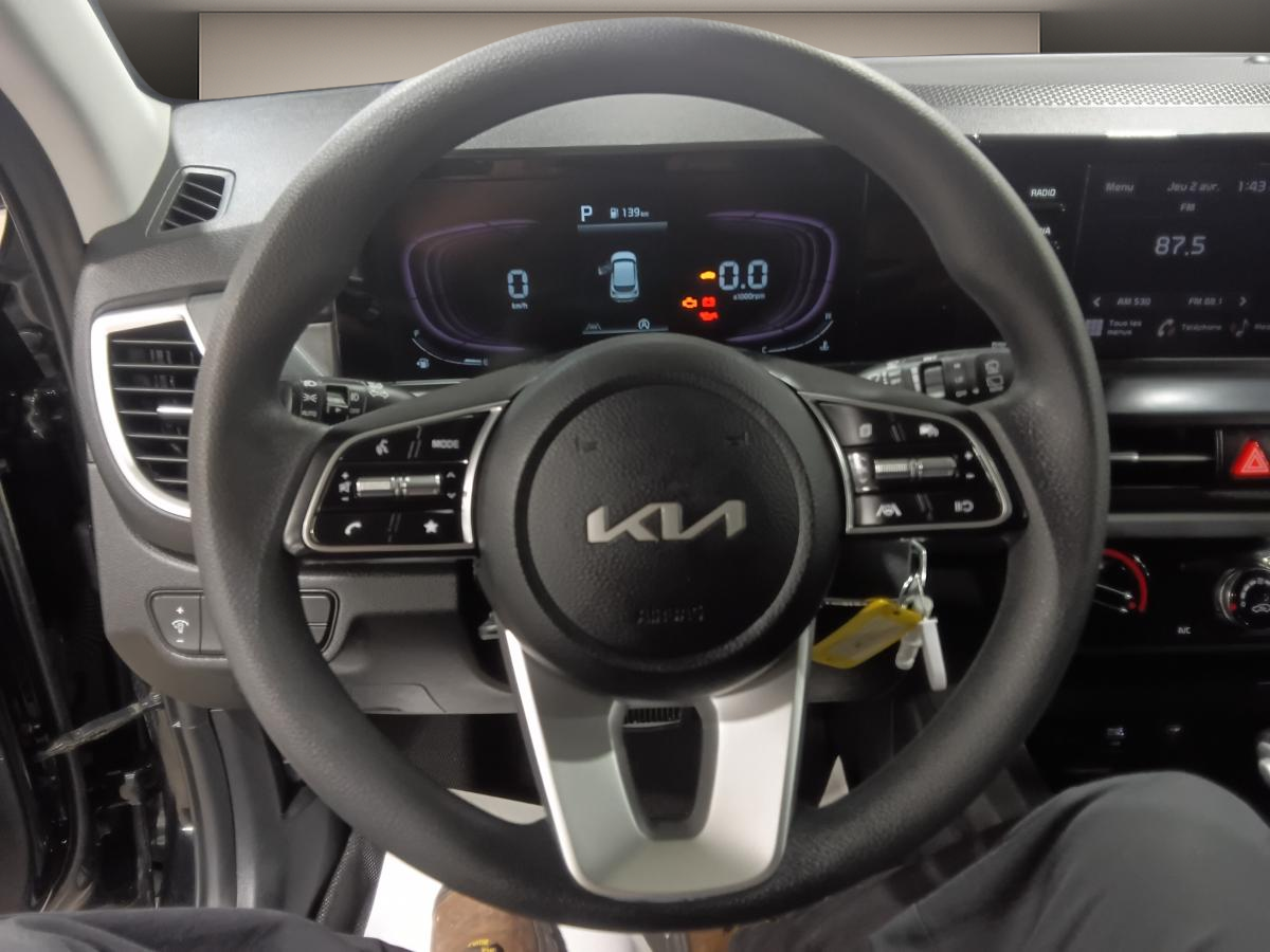 2024 Kia Seltos - Image 15