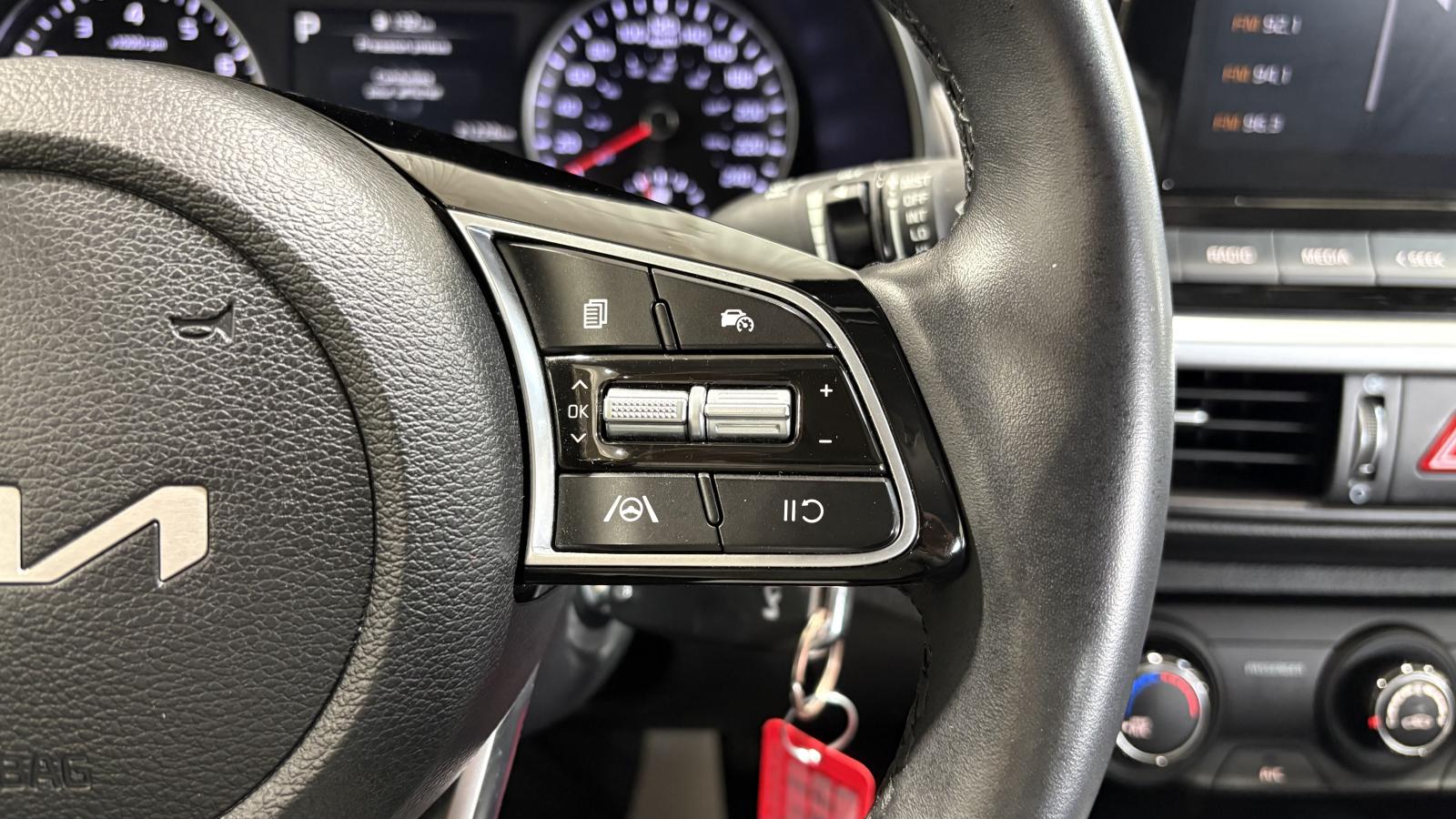 2024 Kia Forte - Image 31