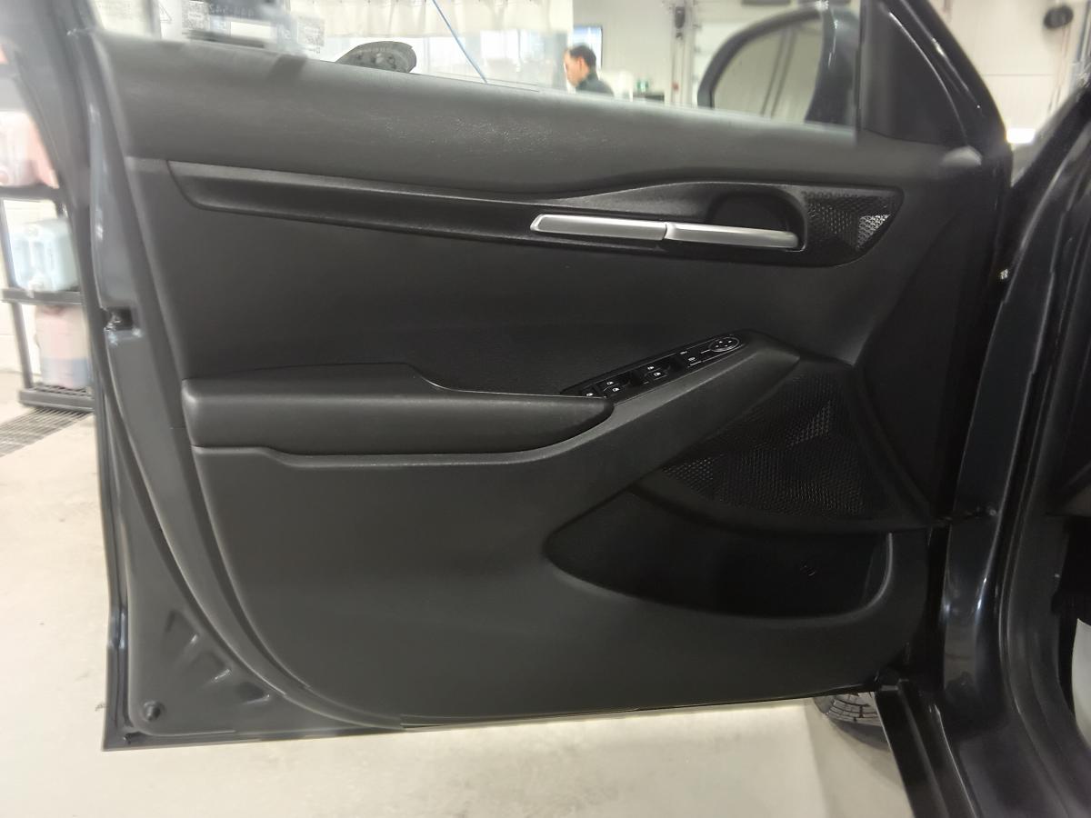 2022 Kia Seltos - Image 17