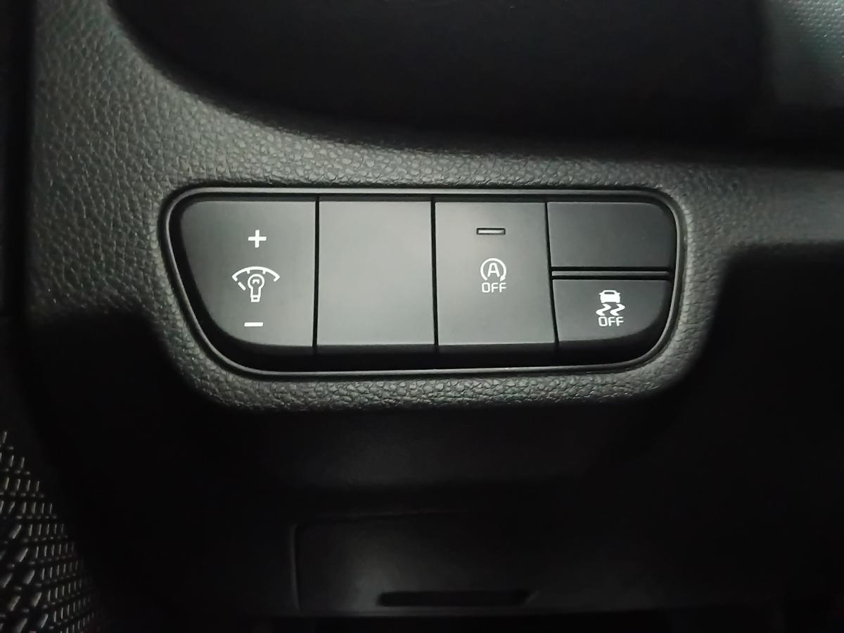 2022 Kia Seltos - Image 26