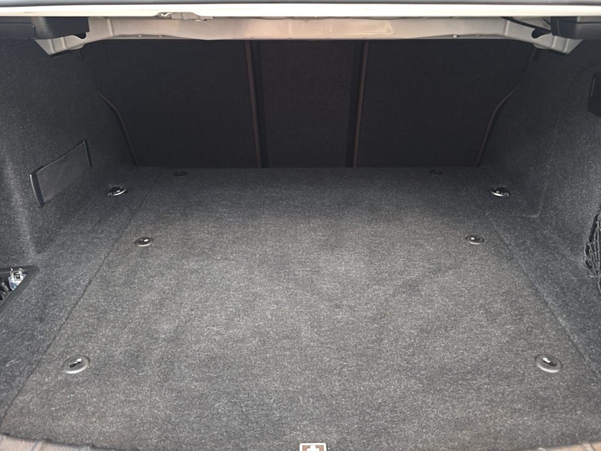 2017 BMW 330e - Image 9