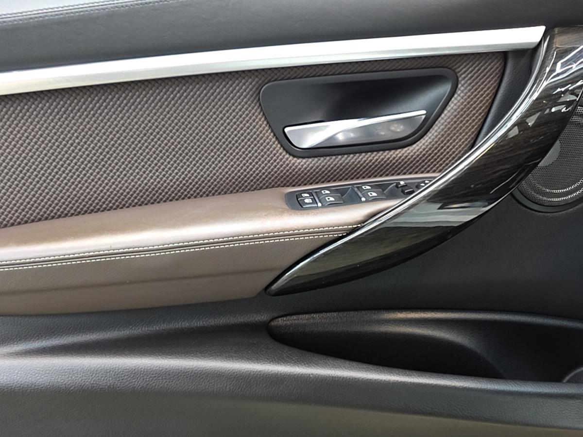 2017 BMW 330e - Image 16