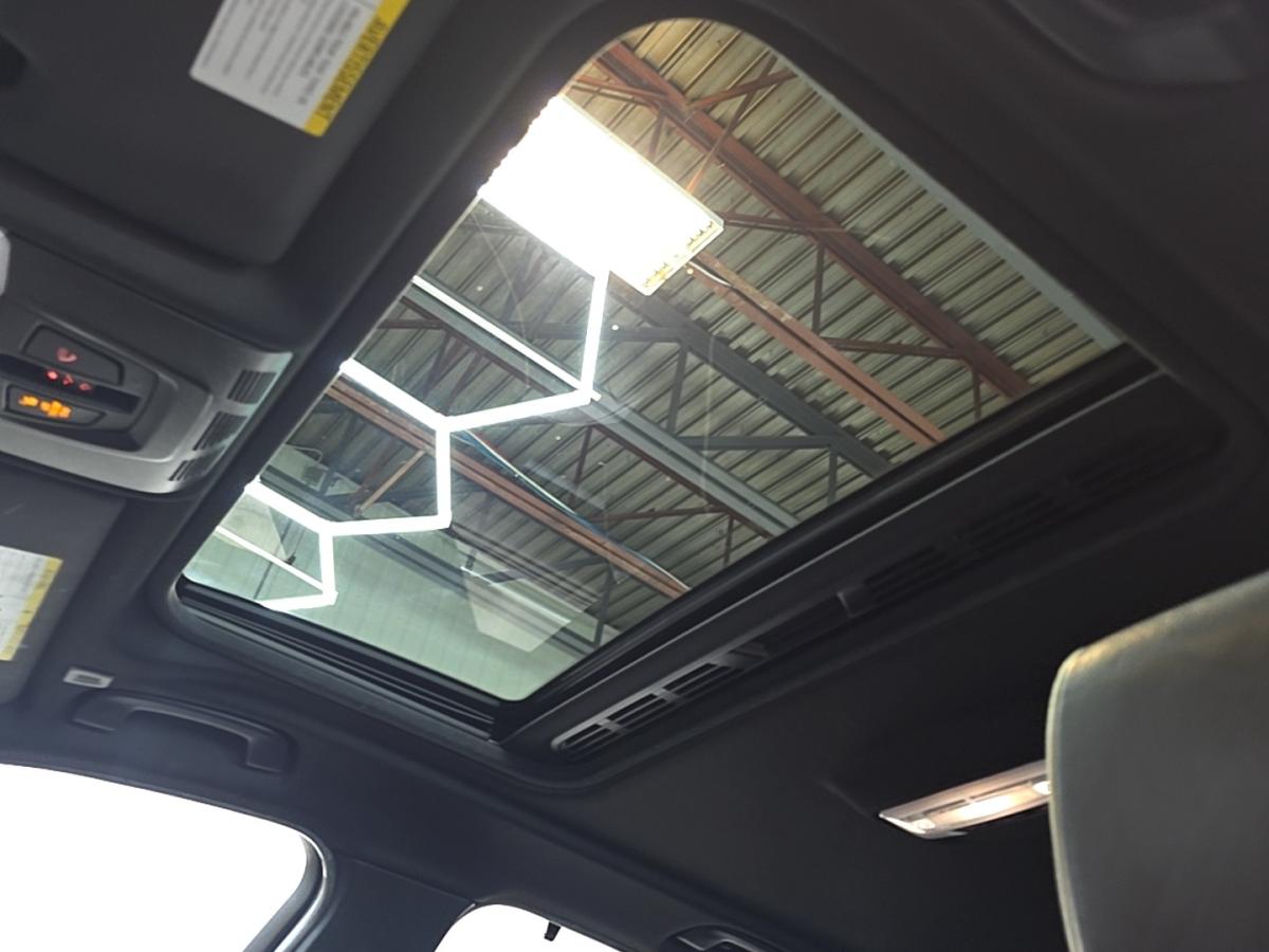 2017 BMW 330e - Image 29