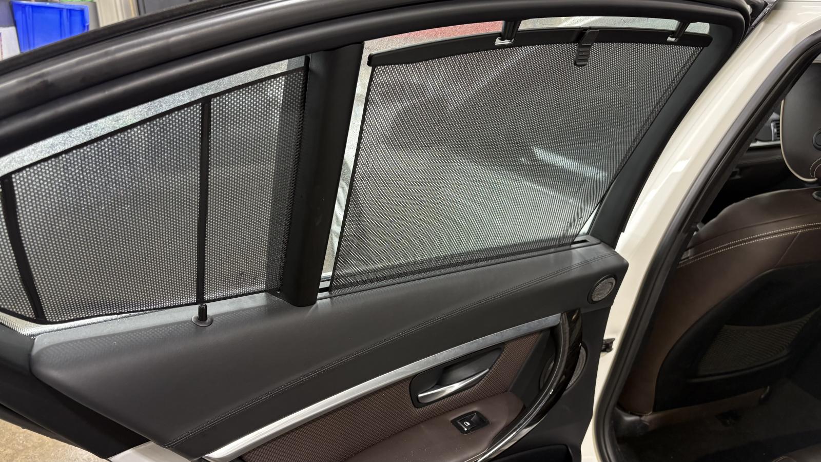 2017 BMW 330e - Image 35