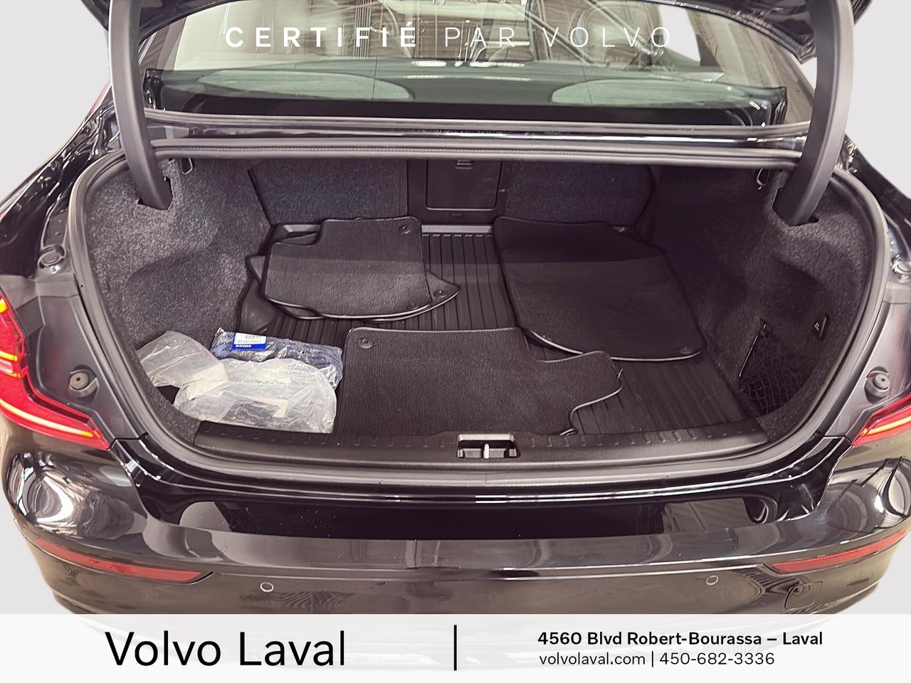 2022 Volvo S60 - Image 12