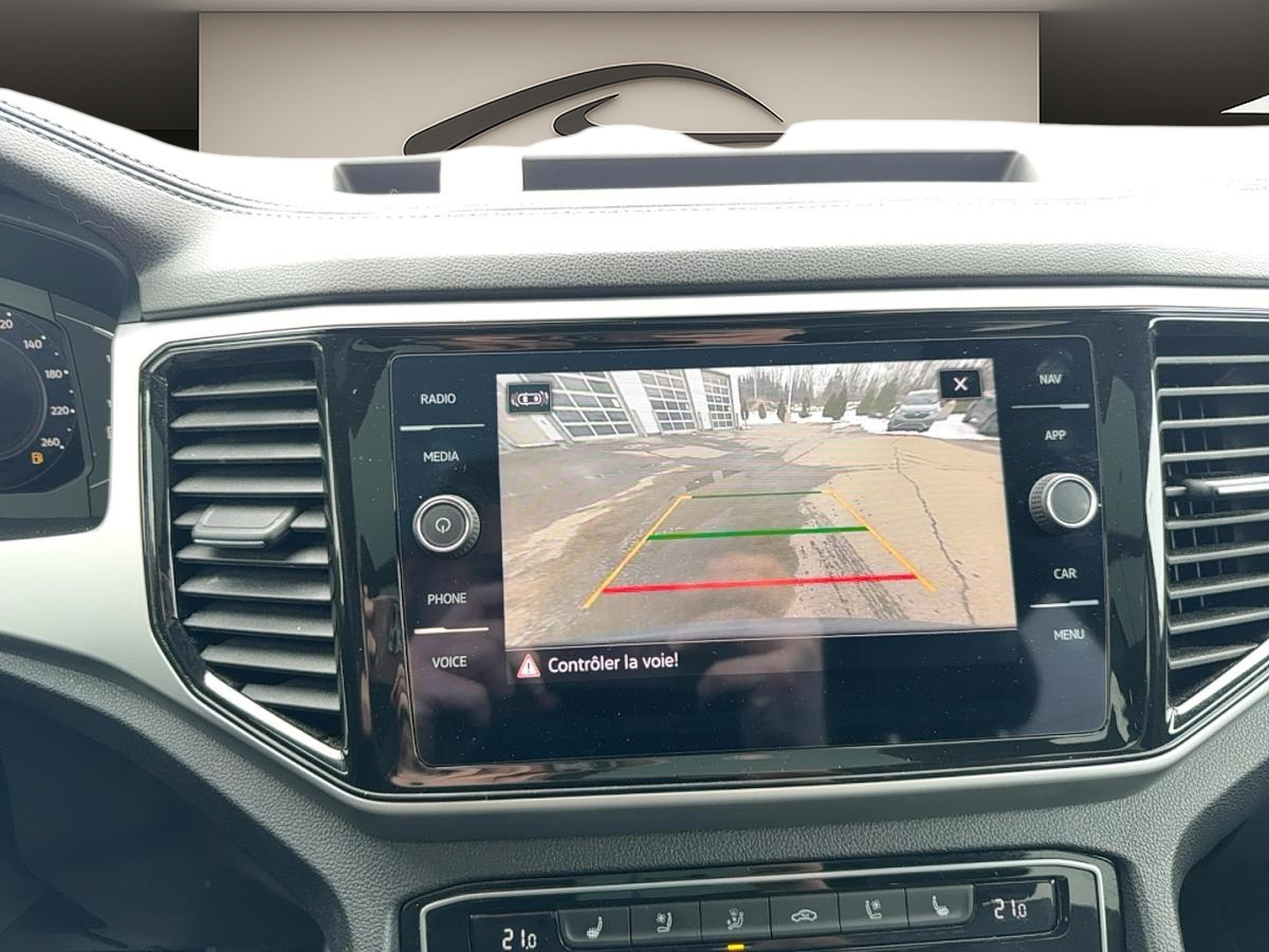 2023 Volkswagen Atlas Cross Sport - Image 22