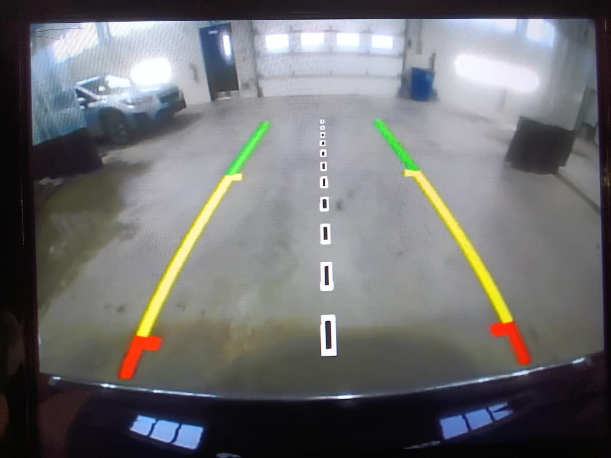 2020 Jeep Grand Cherokee - Image 21