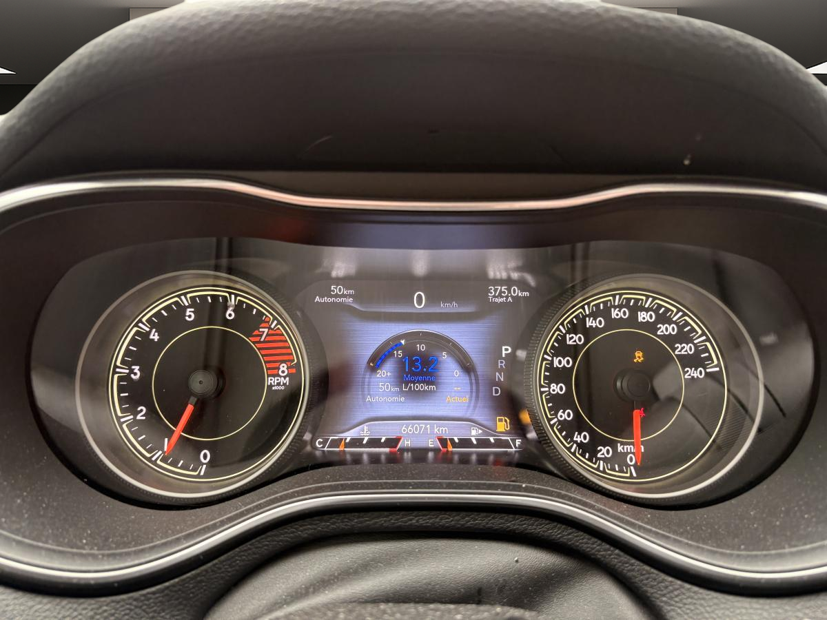 2021 Jeep Cherokee - Image 11