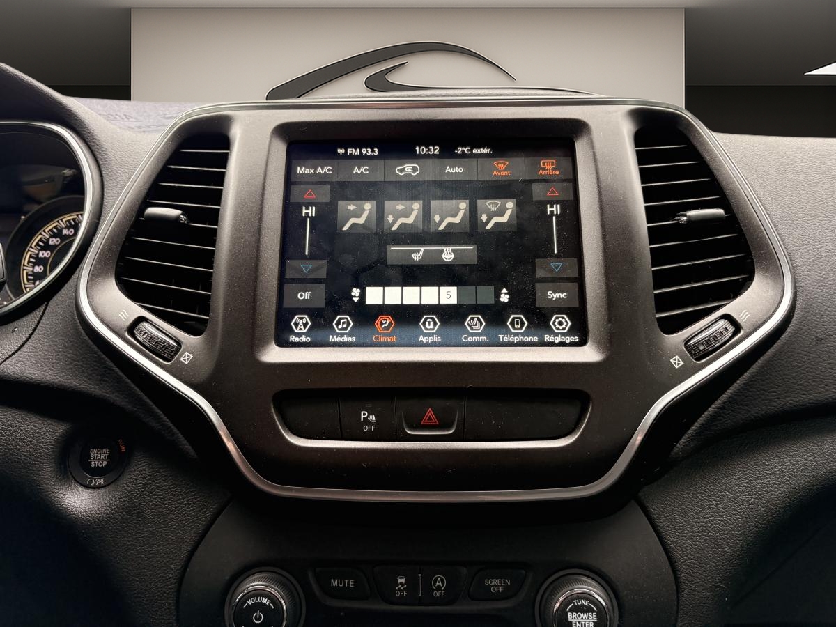 2021 Jeep Cherokee - Image 12