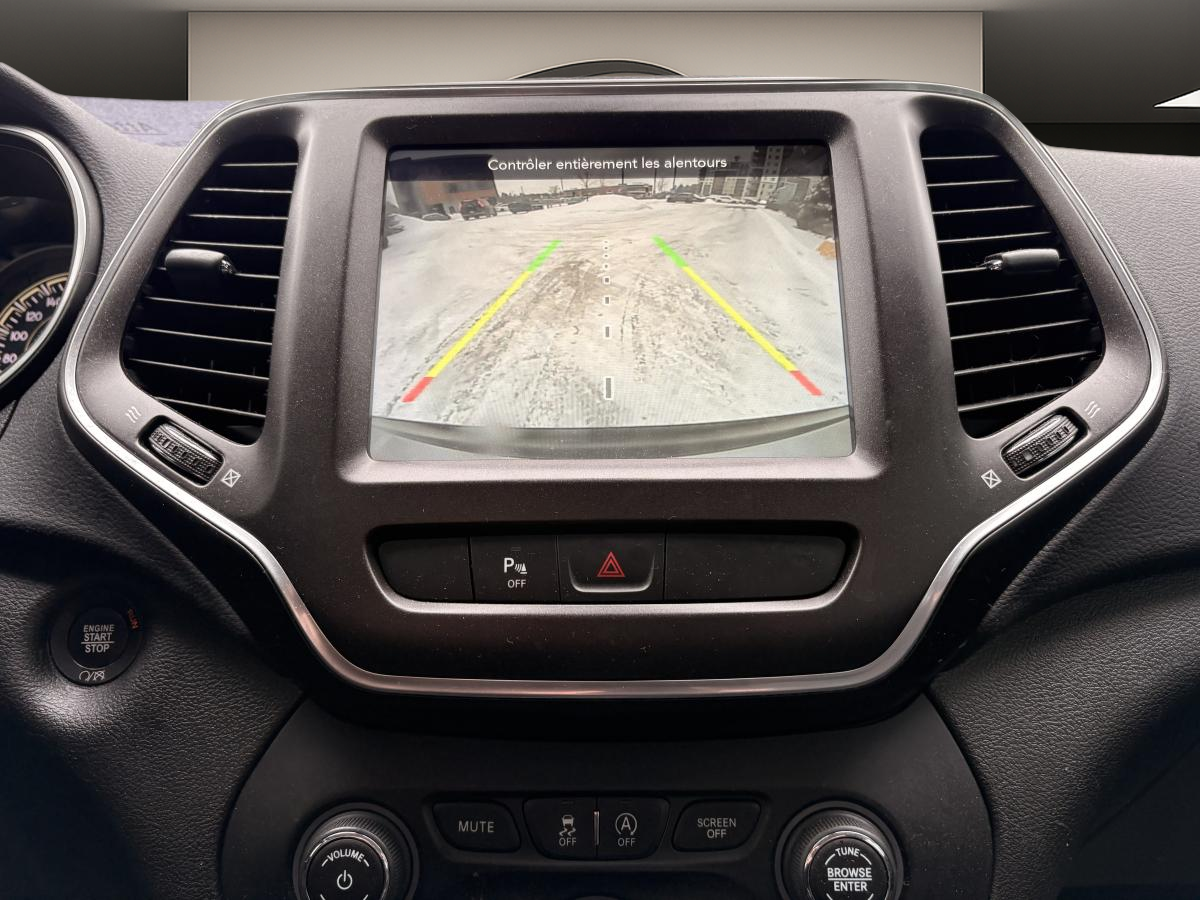 2021 Jeep Cherokee - Image 13