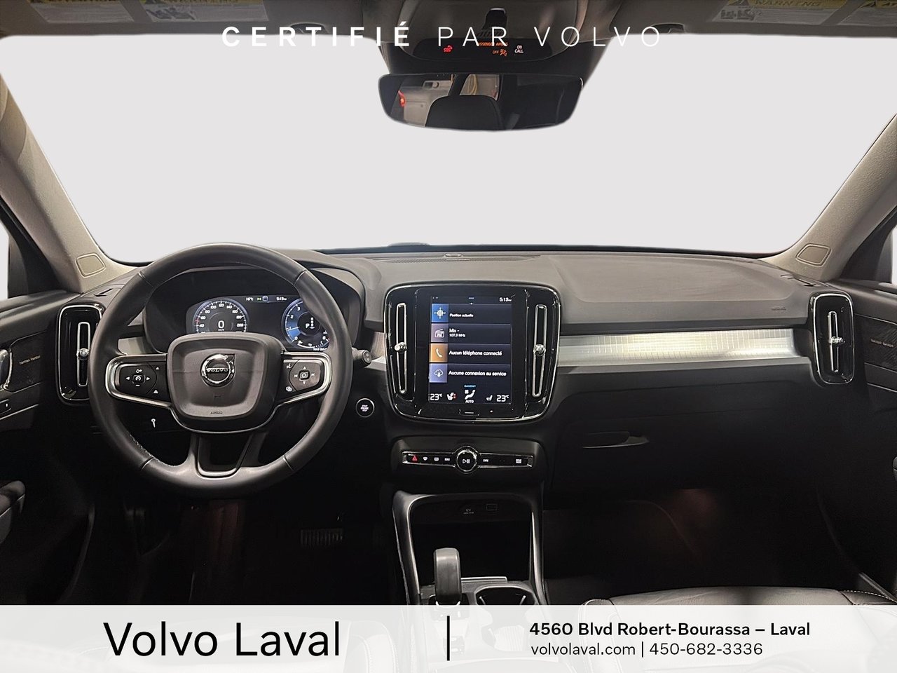 2022 Volvo XC40 - Image 13